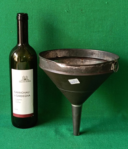 Vecchio imbuto travaso vino - vecchio,